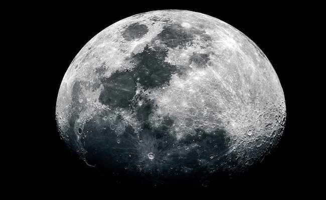 Viasat se asocia con empresas británicas para crear una red de comunicaciones en la Luna