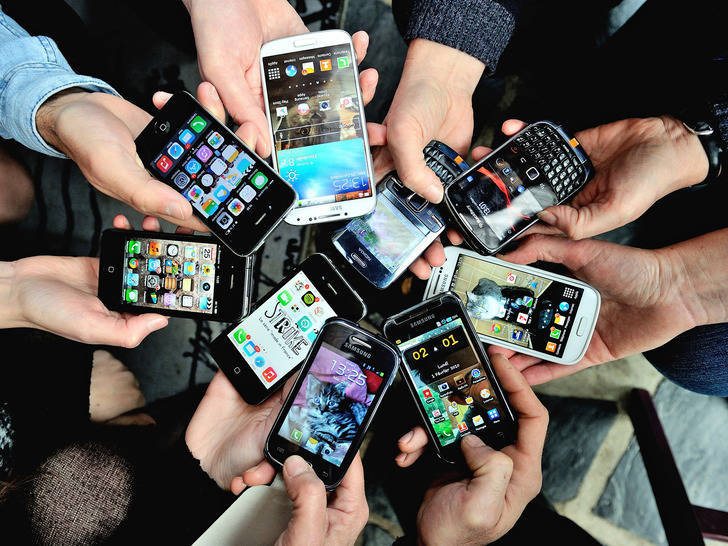 Crece la adicción al móvil entre los jóvenes: el 45% ya se considera adicto