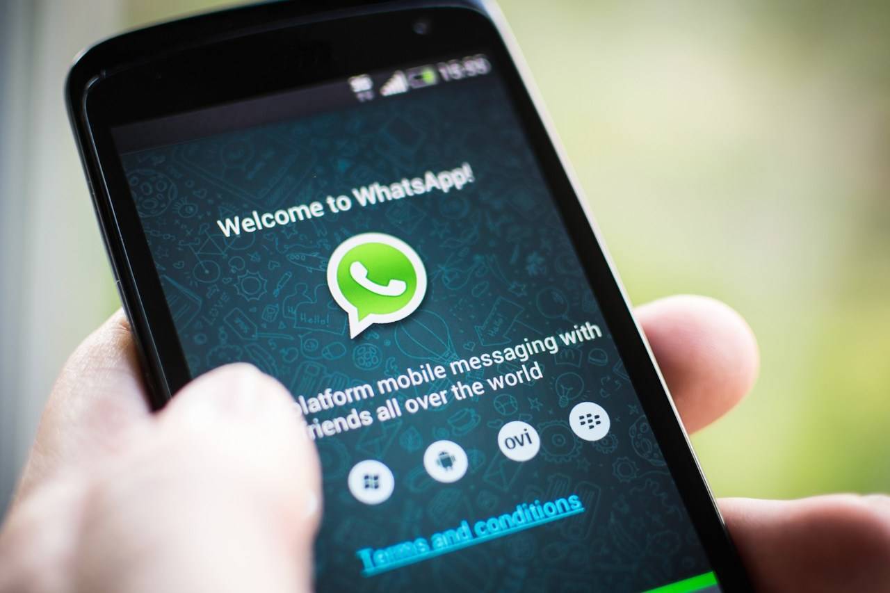 Europa llama la atención a Whatsapp y Facebook por el manejo de datos de usuarios
