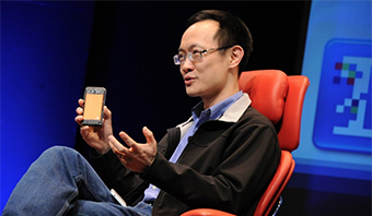 Xiaomi se defiende de Apple: Quiere regalarle un móvil a Jony Ive
