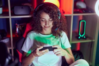 El 35% de los usuarios utiliza los juegos móviles para relajarse en la cama