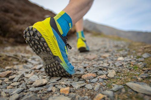 Unas zapatillas de grafeno que aguantan 40 maratones