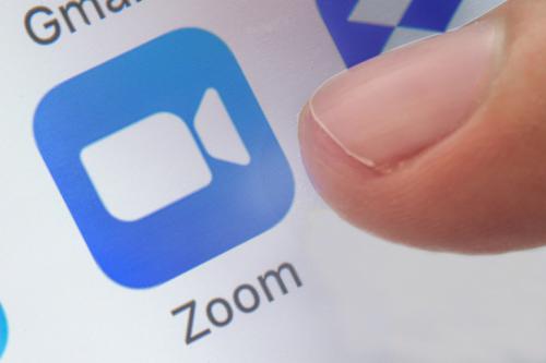 Zoom lanza su propio correo y calendario y espacios de coworking virtual