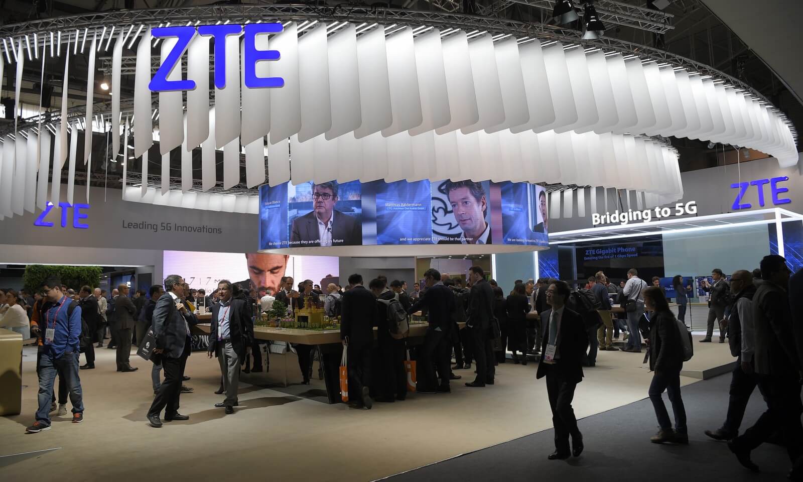 ZTE se hunde en España: en dos años ha perdido más del 40% de su negocio