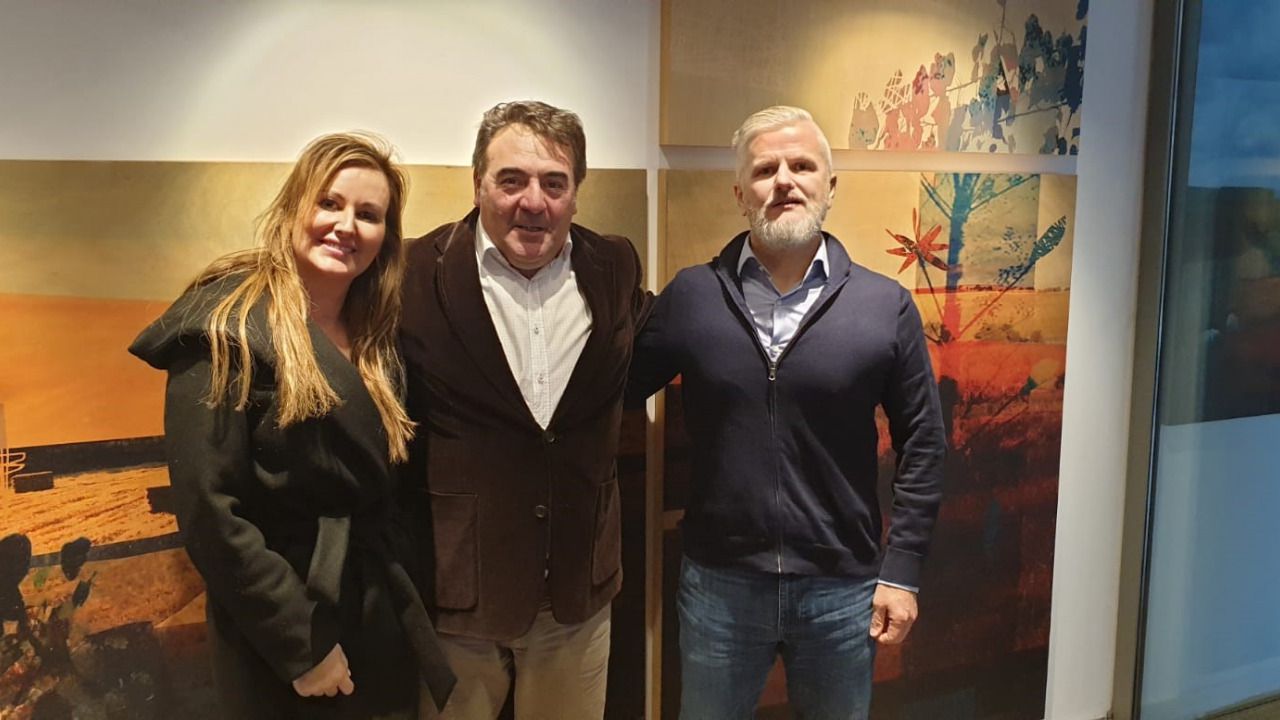 María José Sueiras, José Carlos Oya y Alan Dobinson