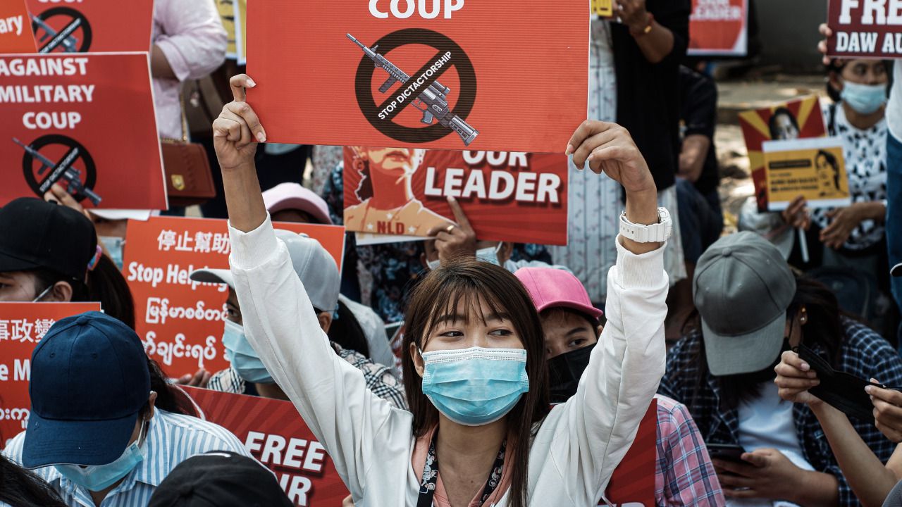Protesta en Myanmar contra el golpe militar. (Autor: MgHla (aka) Htin Linn Aye)
