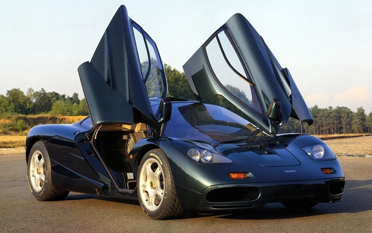 McLaren F1 puertas abiertas (Autor: desconocido)