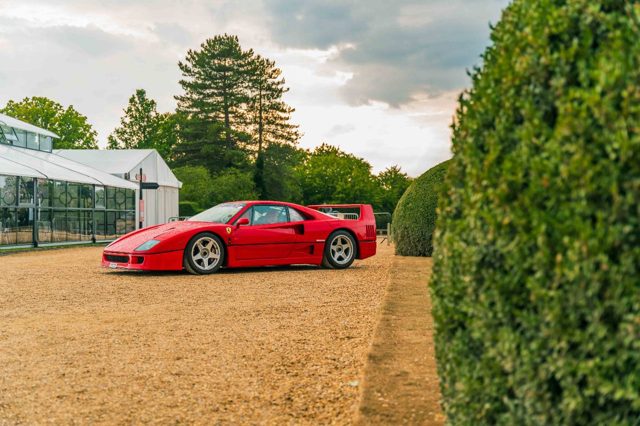 Ferrari F40 junto los jardines de Blenheim Palace (Autor: Alvaro Muro)