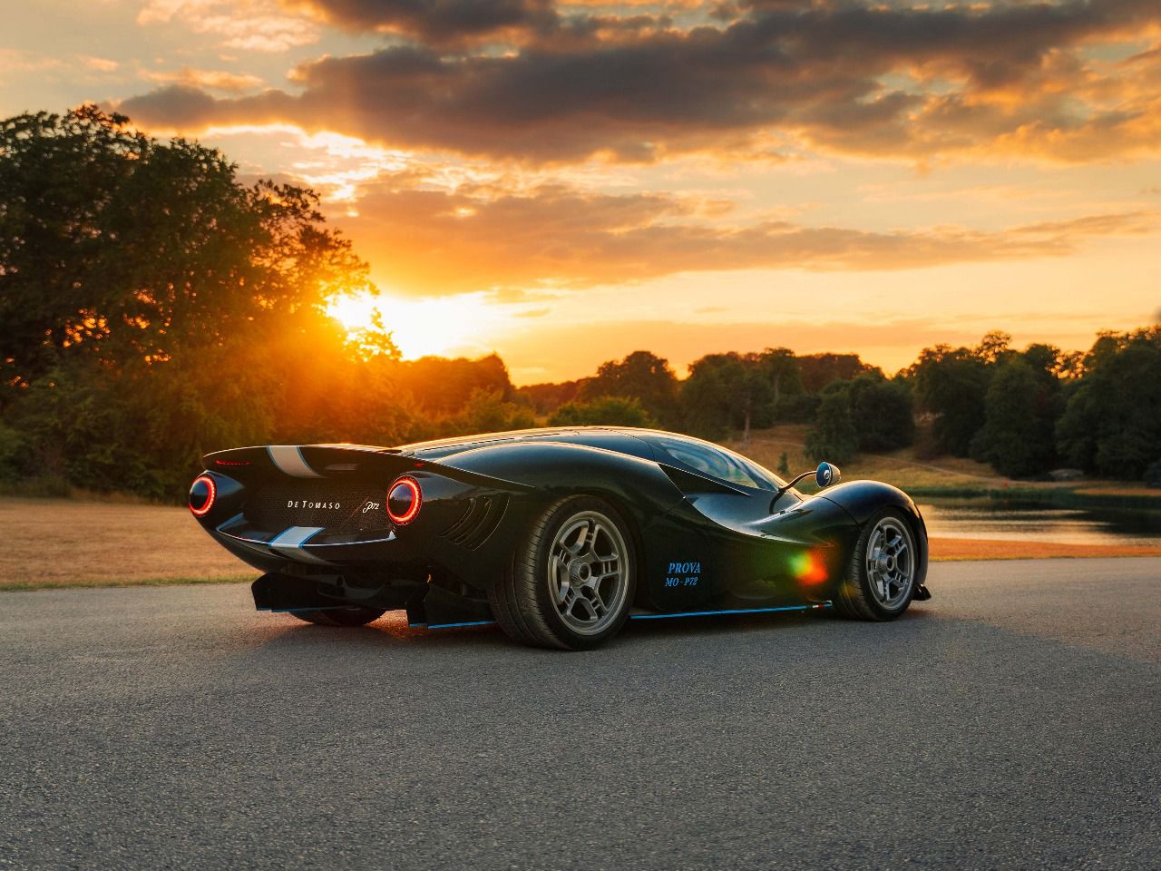 De Tomaso P72 Atardecer (Autor: Jorge El Busto)