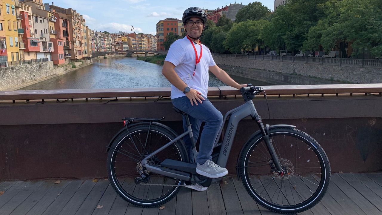 Probando una de las bicis con el sistema de Bosch eBike