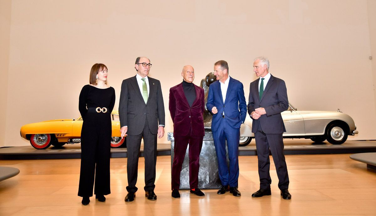 De izquierda a derecha, Lekha Hileman Waitoller, Ignacio S. Galán, Norman Foster, Herbert Diess y Juan Ignacio Vidarte.