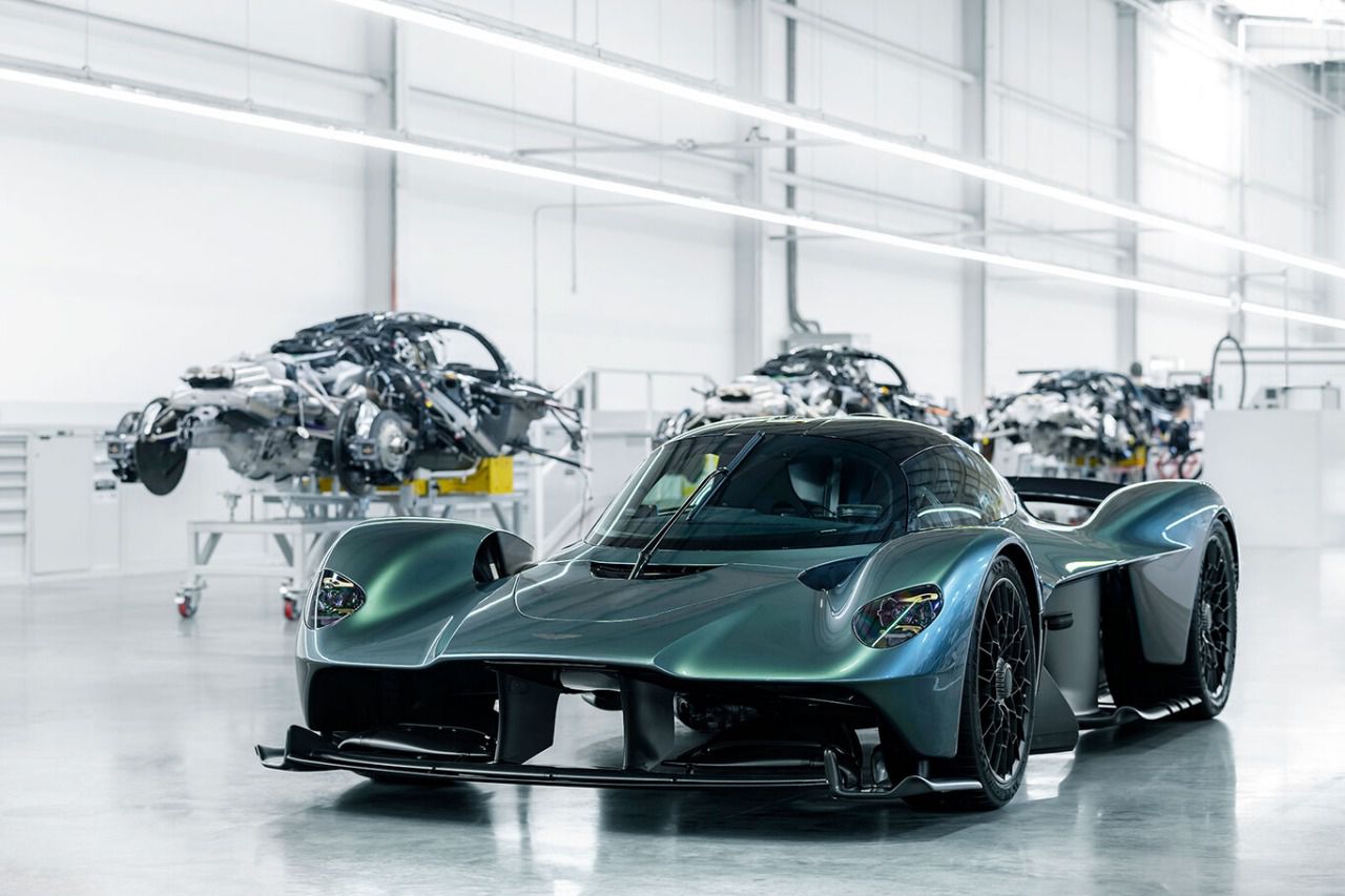 Aston Martin Valkyrie en la fábrica (Autor: Aston Martin)