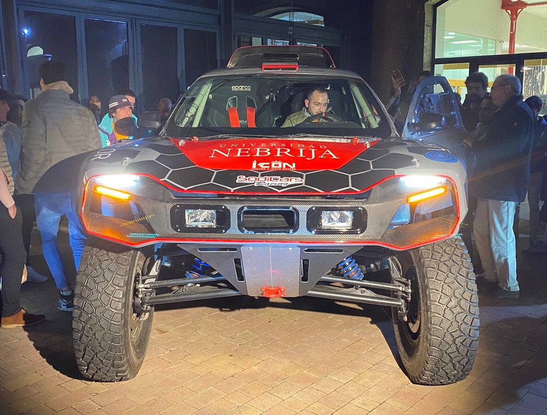 El coche de Manolo y Mónica Plaza para el Dakar 2023