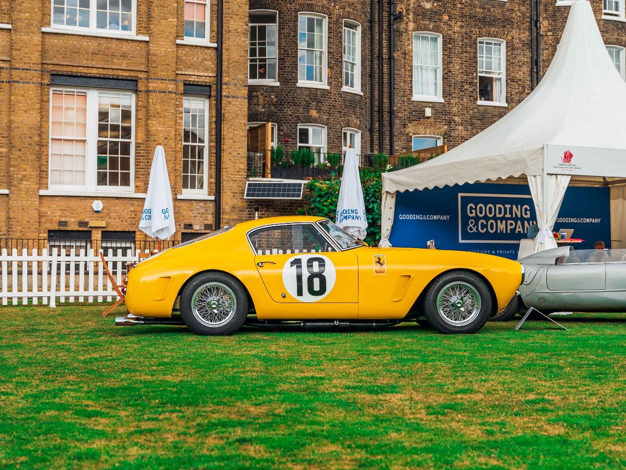 Lateral del Ferrari 250 GT SWB Berlinetta Competizione en el London Concours 2022 (Autor: Alvaro Muro)