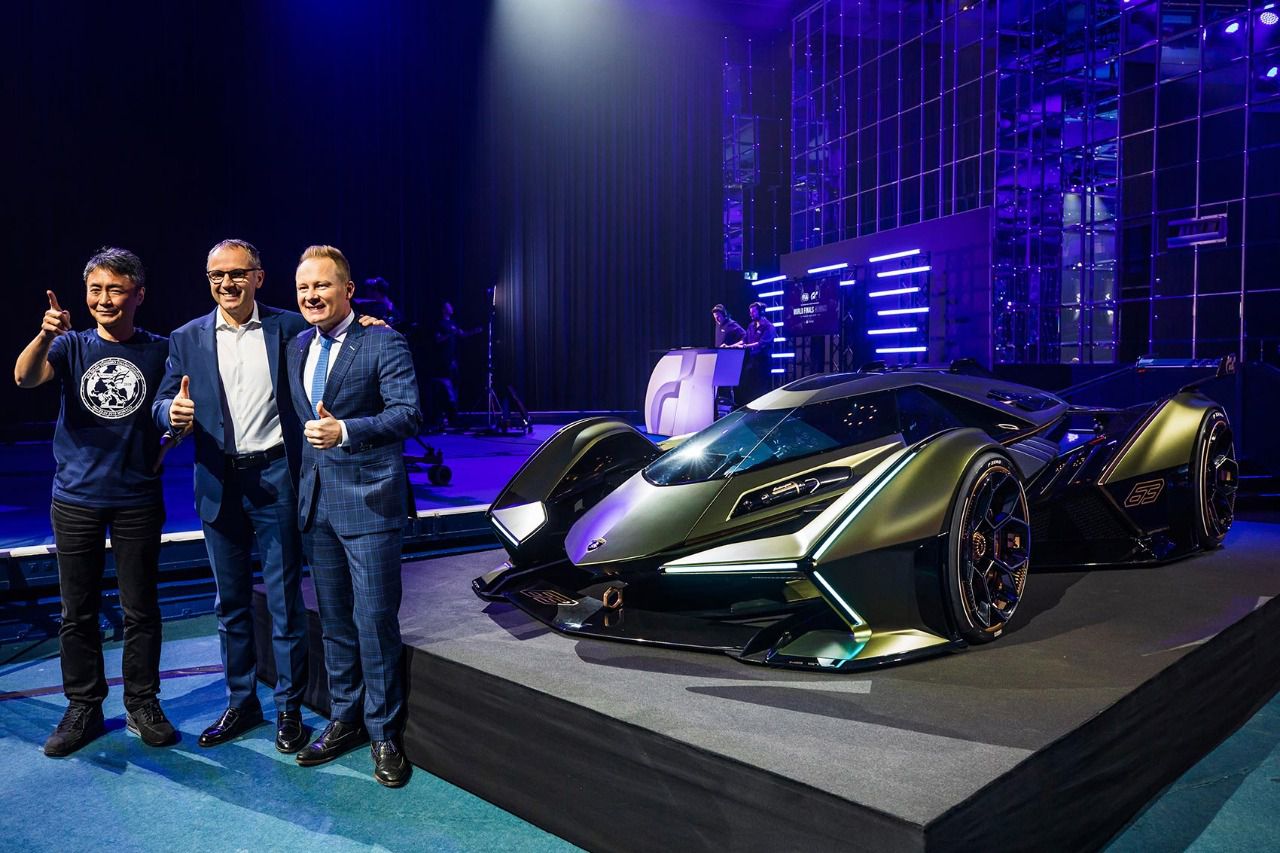 Kazunori Yamauchi, Stefano Domenicali y Mitja Borkert en la presentación del prototipo virtual V12 Vision Gran Turismo en Mónaco (Autor: Gran Turismo)
