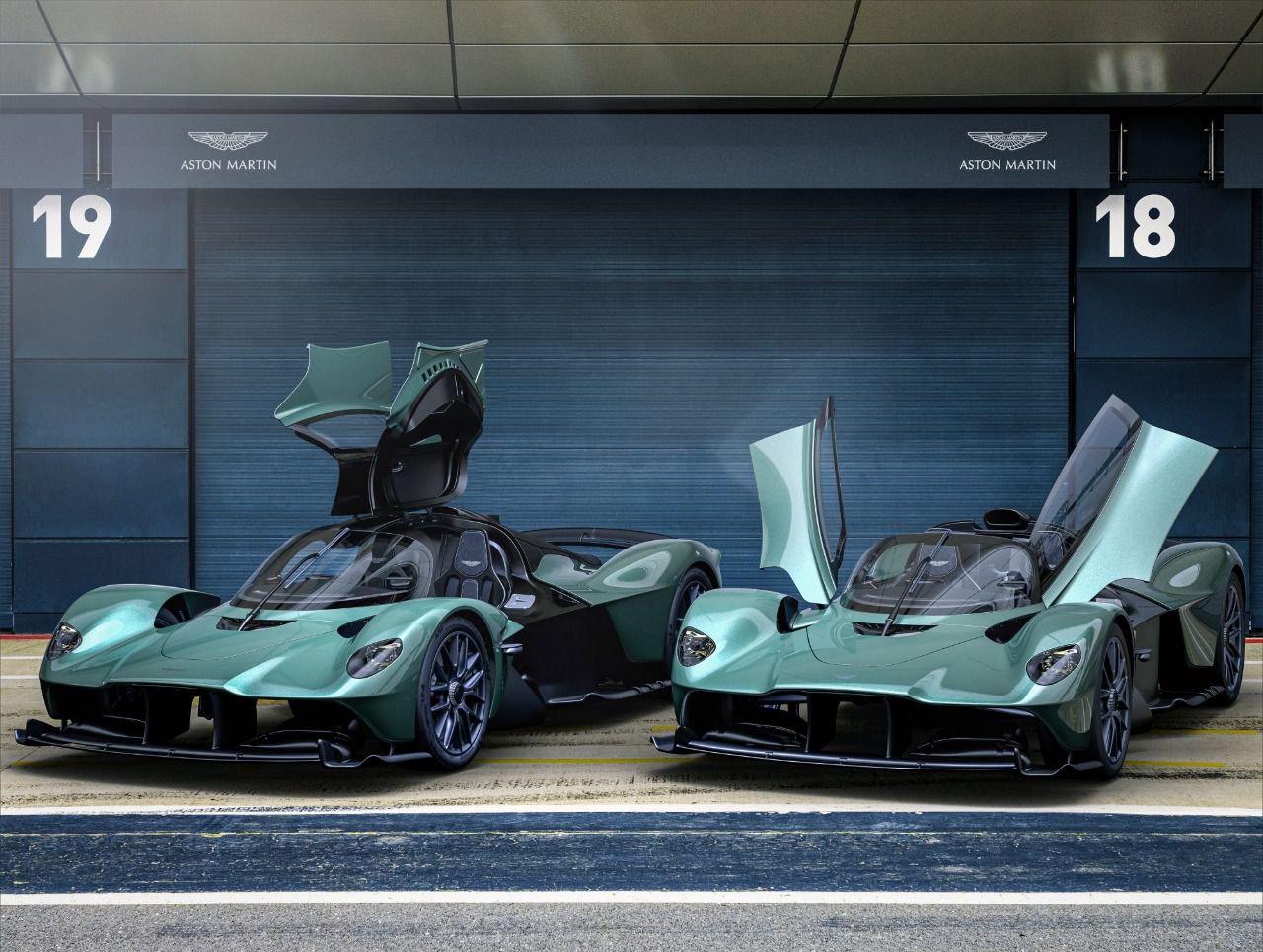 Aston Martin Valkyrie Coupé y Spider