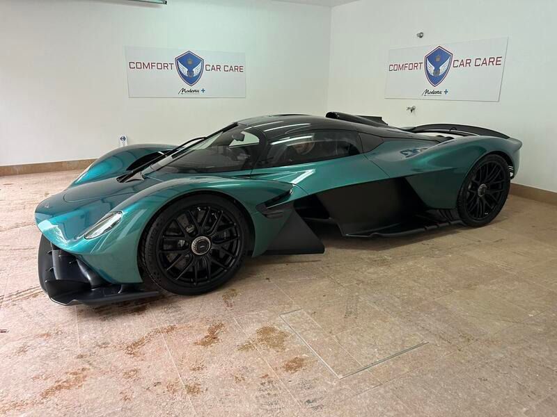 Primer Aston Martin Valkyrie matriculado en España (Autor: Tim Bakker - Comfort Car Care)