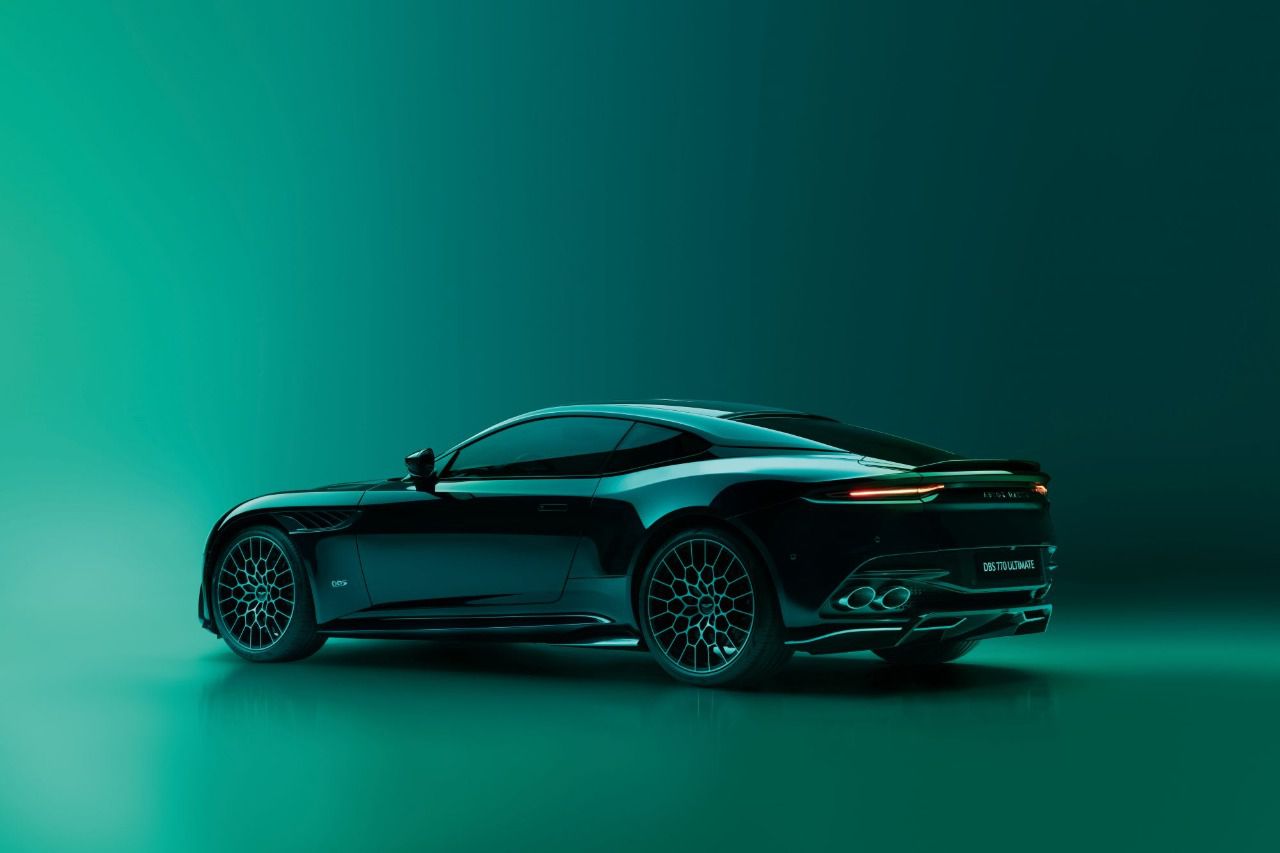 Aston Martin DBS 770 Ultimate