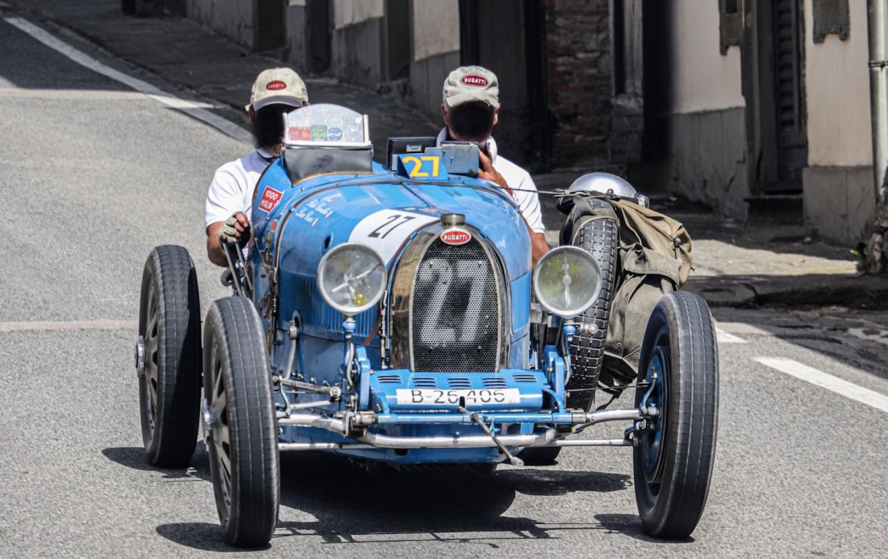 Bugatti Type 35 (Autor: Lego and Supercars)