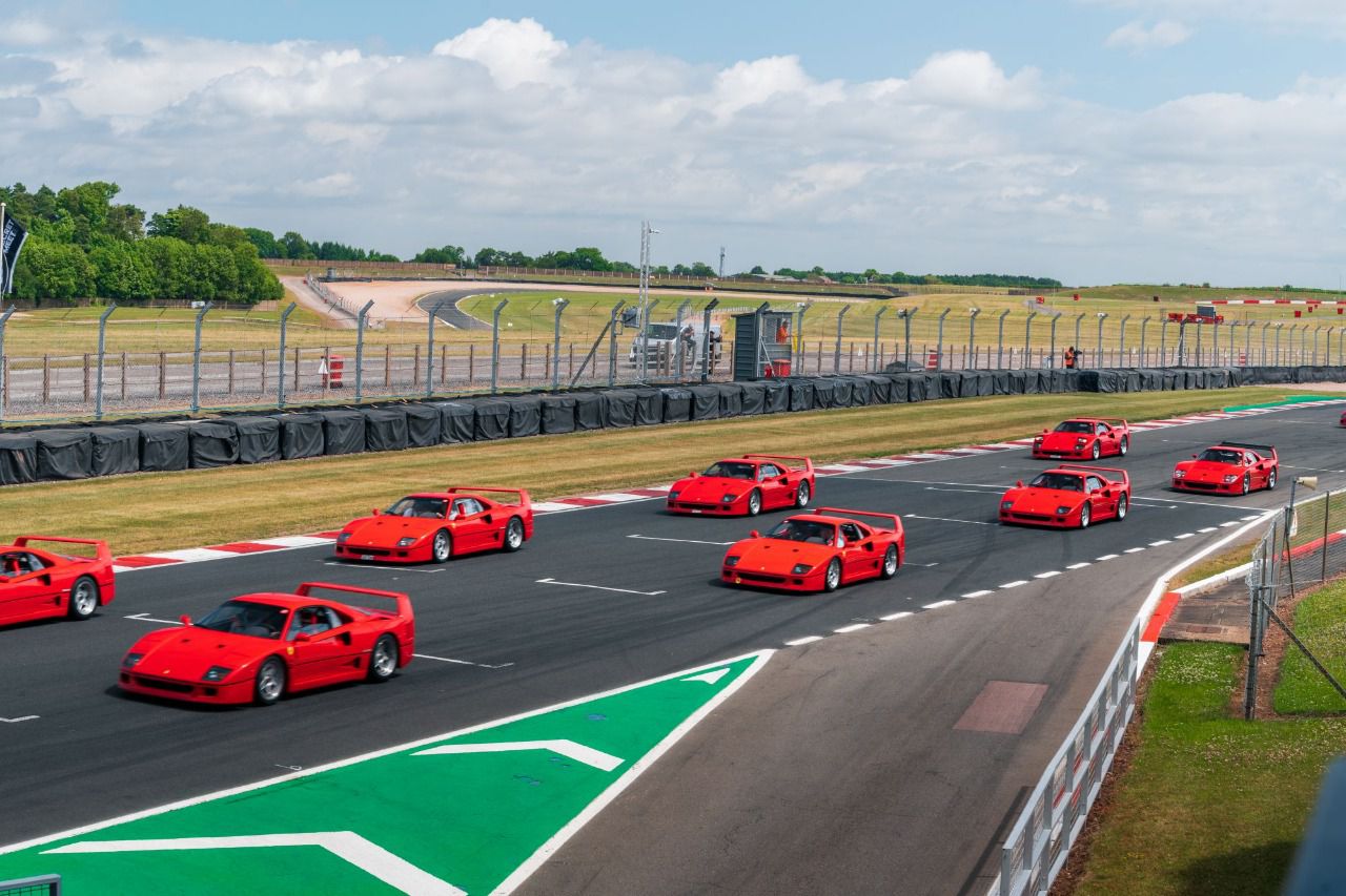 Exhibición de varias unidades F40 en el evento privado SCD Secret Meet (Autor: Alvaro Muro)