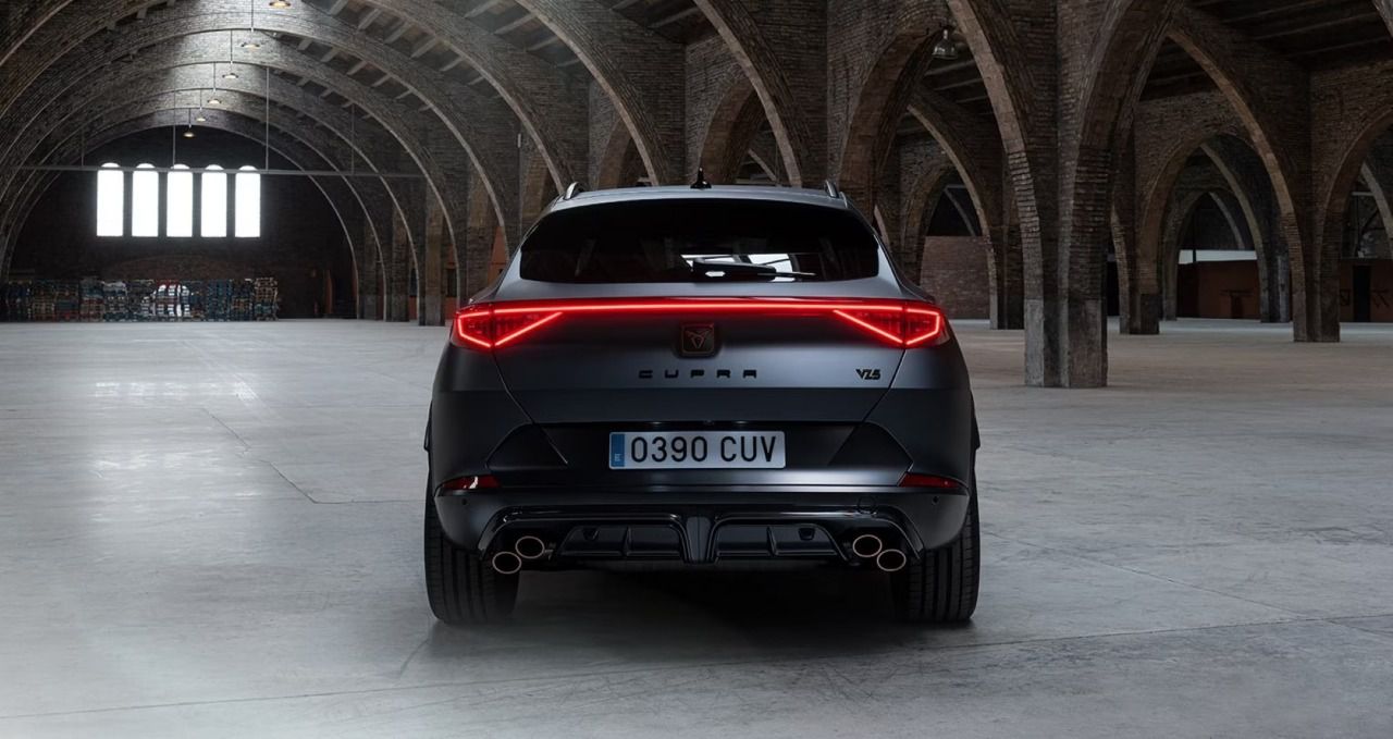 Trasera del Cupra Formentor VZ5