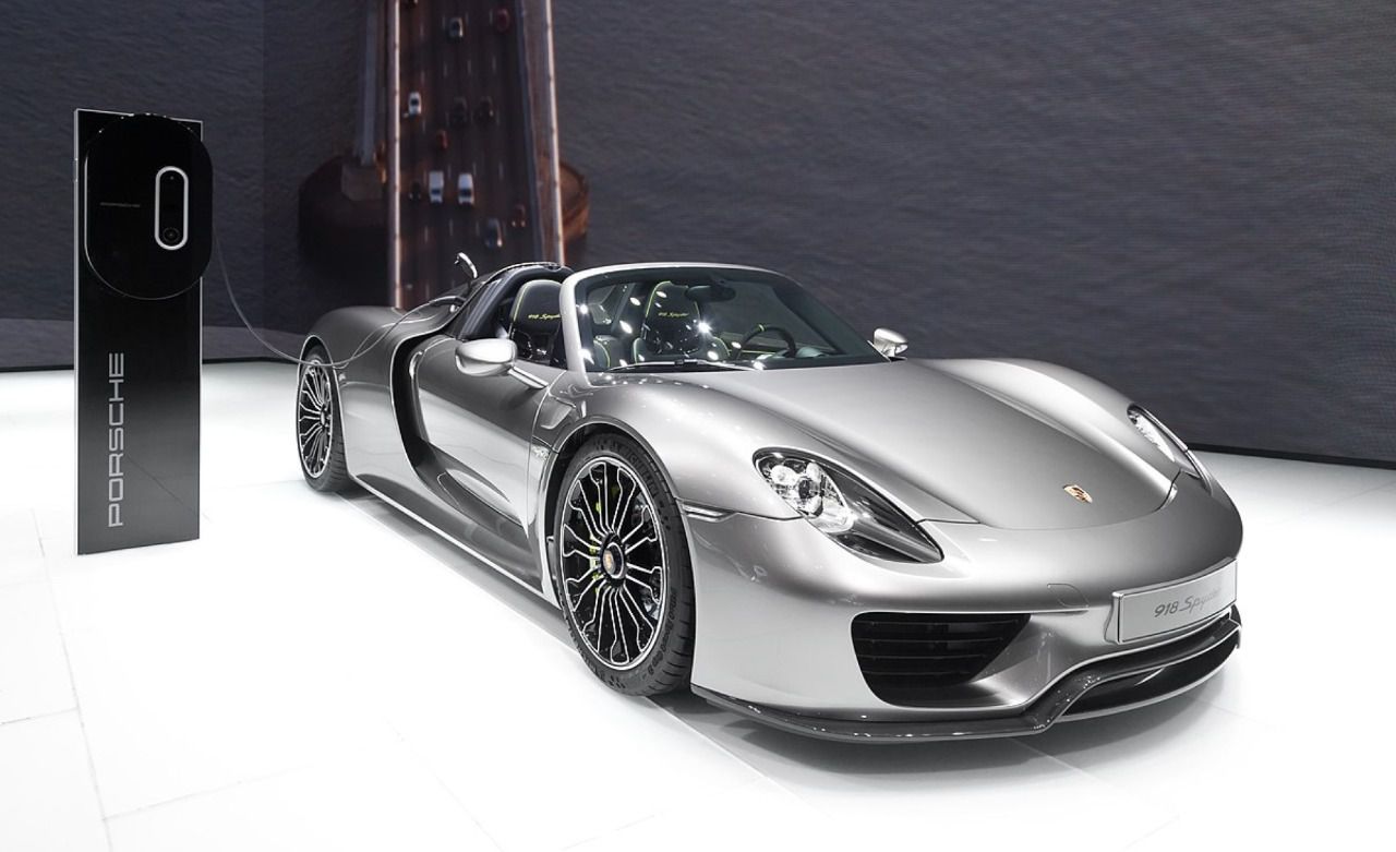 Presentación del hiperdeportivo híbrido exclusivo Porsche 918 Spyder