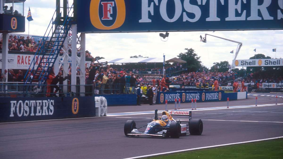 Nigel Mansell a los mandos del FW14B