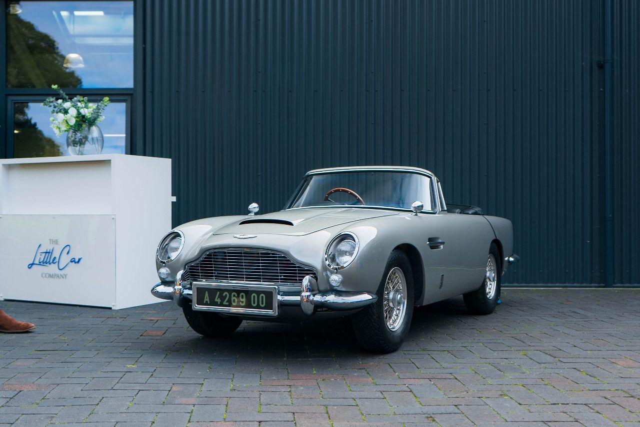 Aston Martin DB5 Junior (Autor: Jorge El Busto)