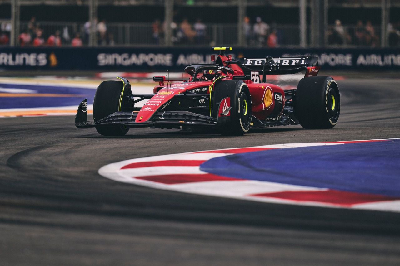 Carlos Sainz durante el GP de SIngapur 2023