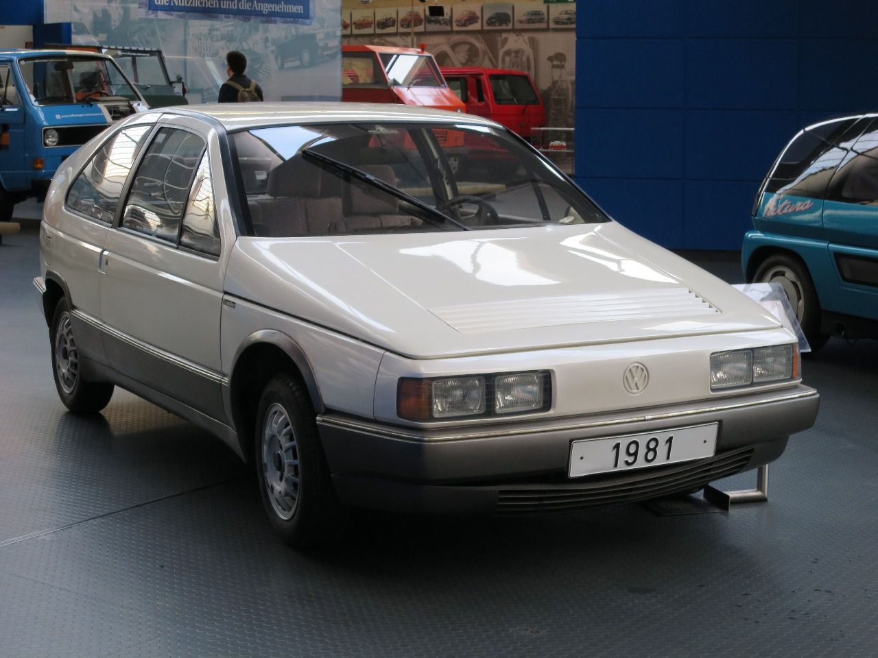 Volkswagen Auto2000 