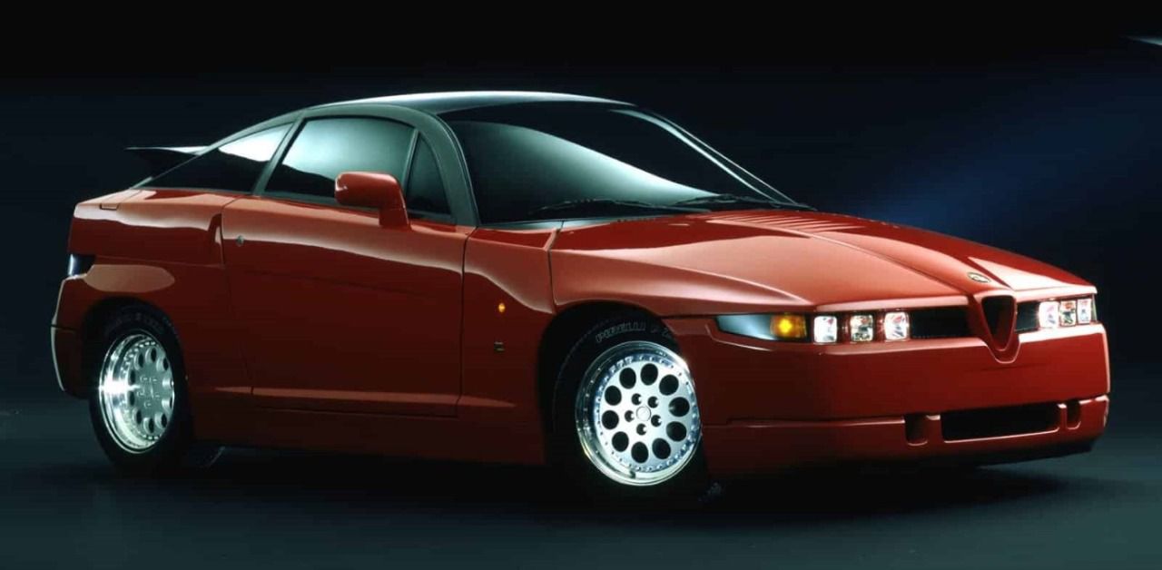 Modelo Alfa Romeo SZ desarrollado por Zagato, Walter de Silva y Robert Opron