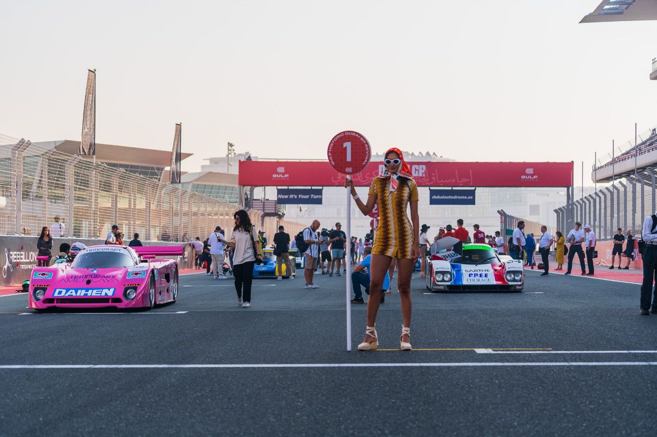 Pitlane de los vehículos de competición de Las 24 Horas de Le Mans de los años 80. (Autor: Álvaro Muro)