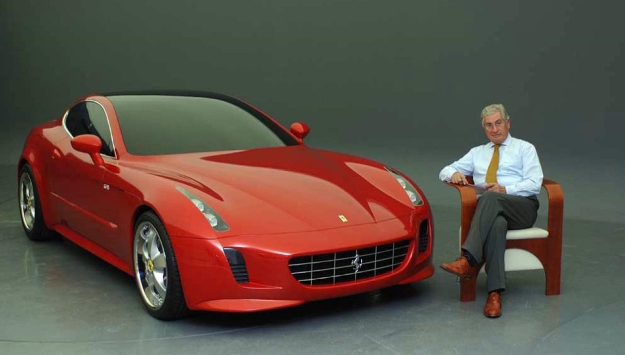 Prototipo Ferrari GG50 presentado por Giugiaro celebrando el 50 aniversario en el Salón del Automóvil de Tokio en 2005