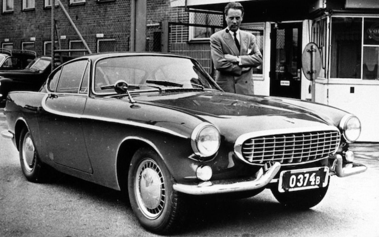 Volvo P1800 desarrollado por los diseñadores Pelle Petterson y Pietro Frua