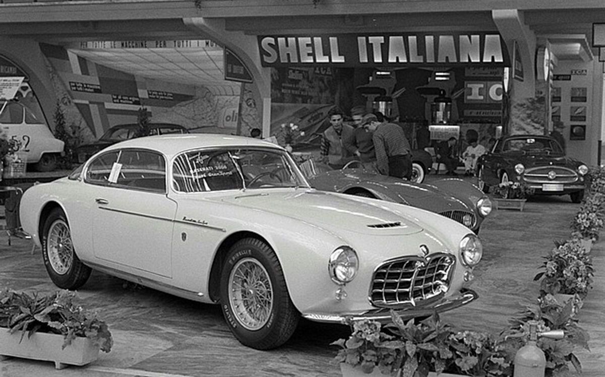Maserati A6G 2000 Berlinetta Frua presentado en el Salón del Automóvil de París en 1956