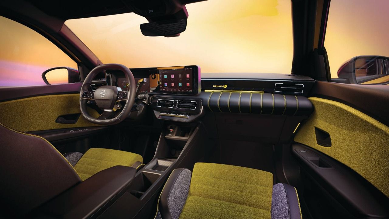 Interior R5 E-Tech