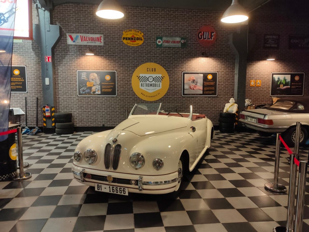 Bristol 402 (Autor: Jaime Muro)