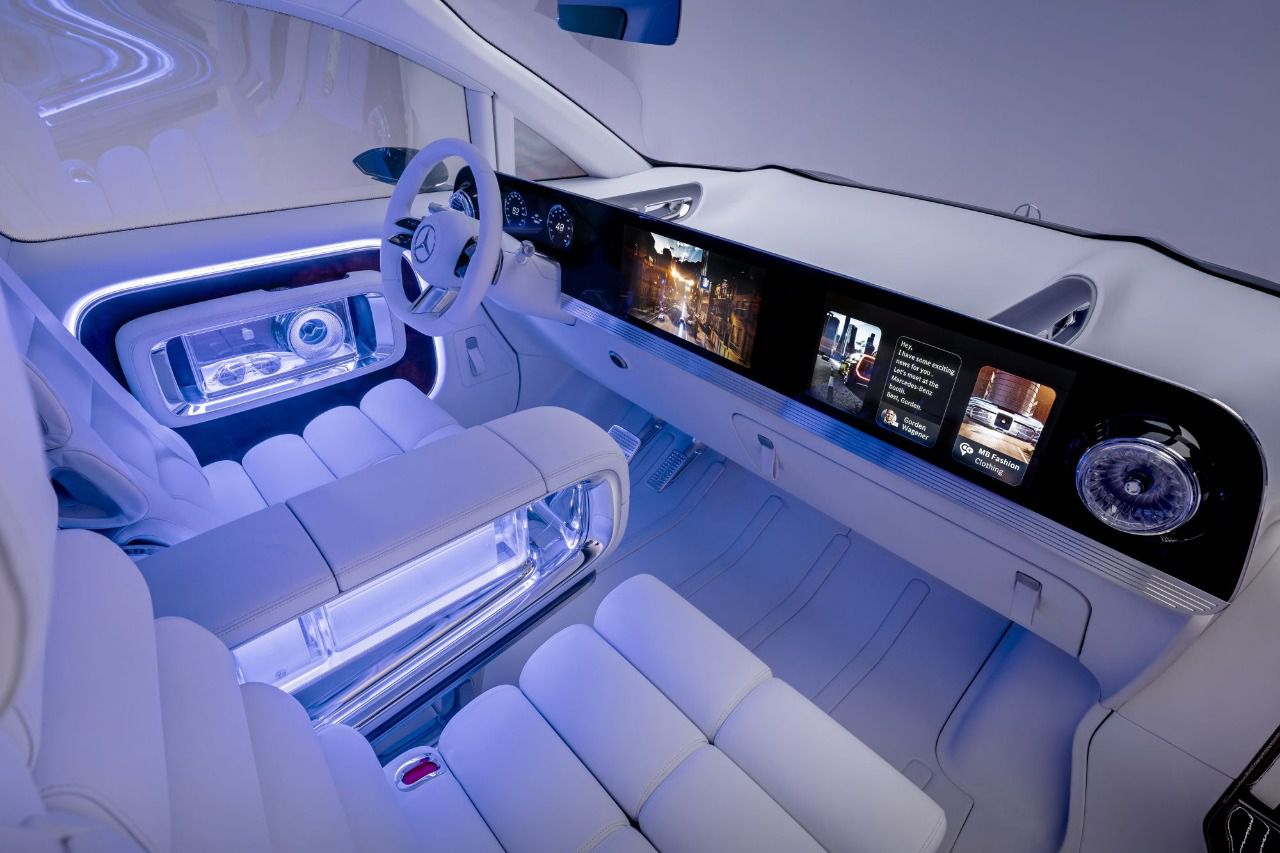 Pantallas gigantes en Mercedes Benz