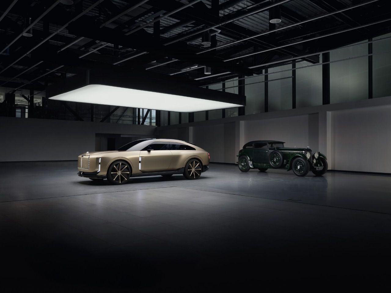 Bentley EXP 15 junto el Speed Six de 1930