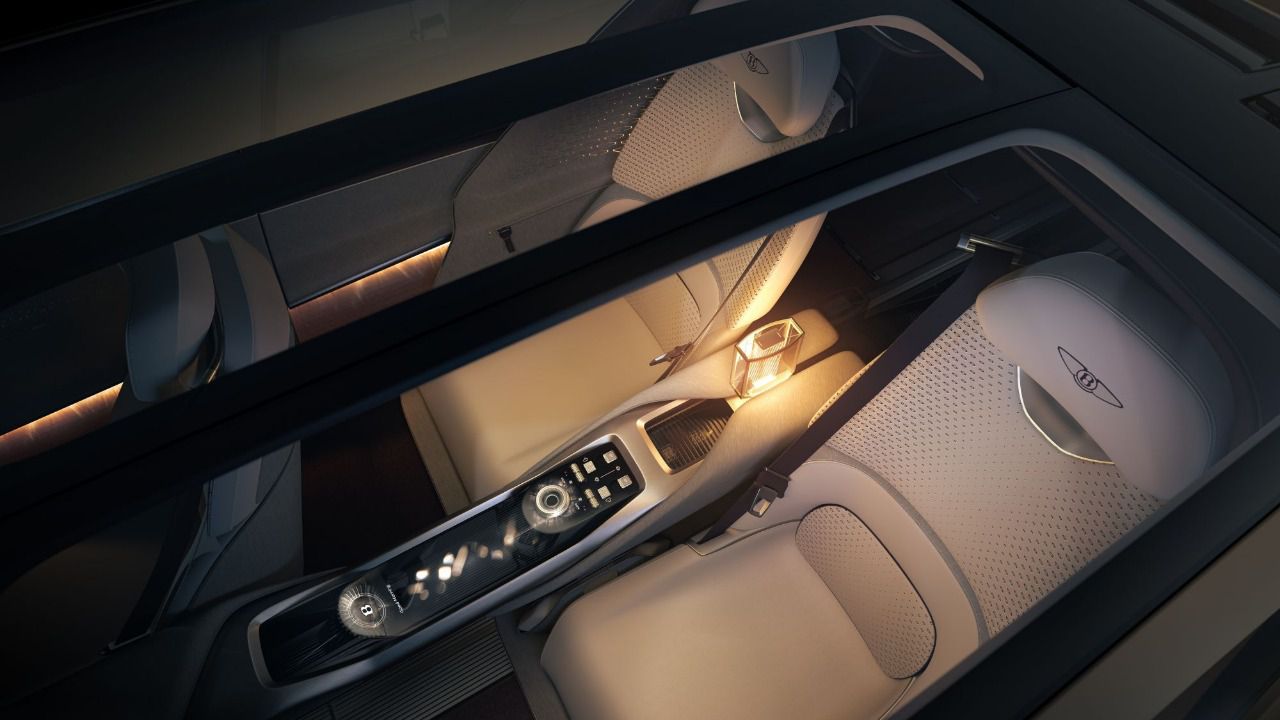 Vista cenital del interior del Bentley EXP 15