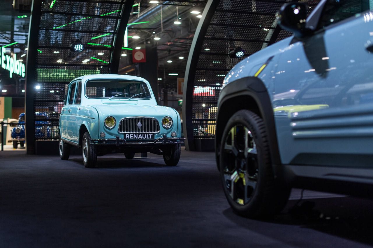 Renault 4L en Retromobile de Paris 2025