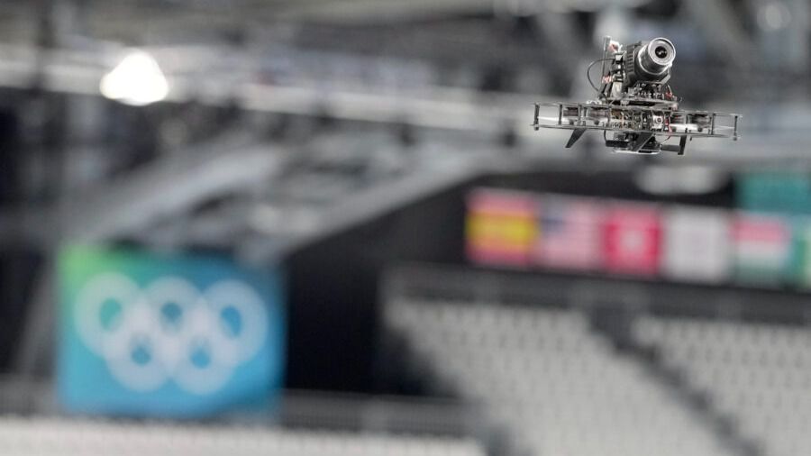 Cámara Blackmagic Micro Cinema G2 con un objetivo gran angular Laowa en un dron FPV en los Juegos Olímpicos de Invierno 2026