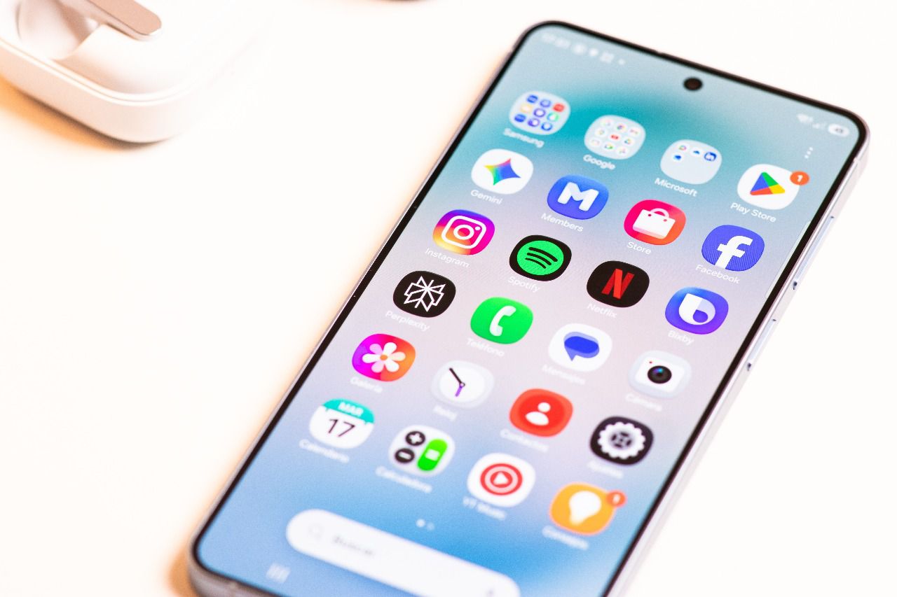 Perplexity se integra en la serie Galaxy S26 como asistente de IA. Fuente: Daniel Quesada