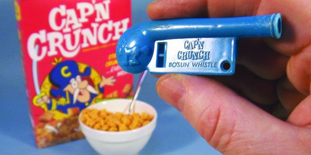 El silbato de juguete, que emitía en la banda de 2600 Hz y que se regalaba en las cajas de cereales Cap'n Crunch