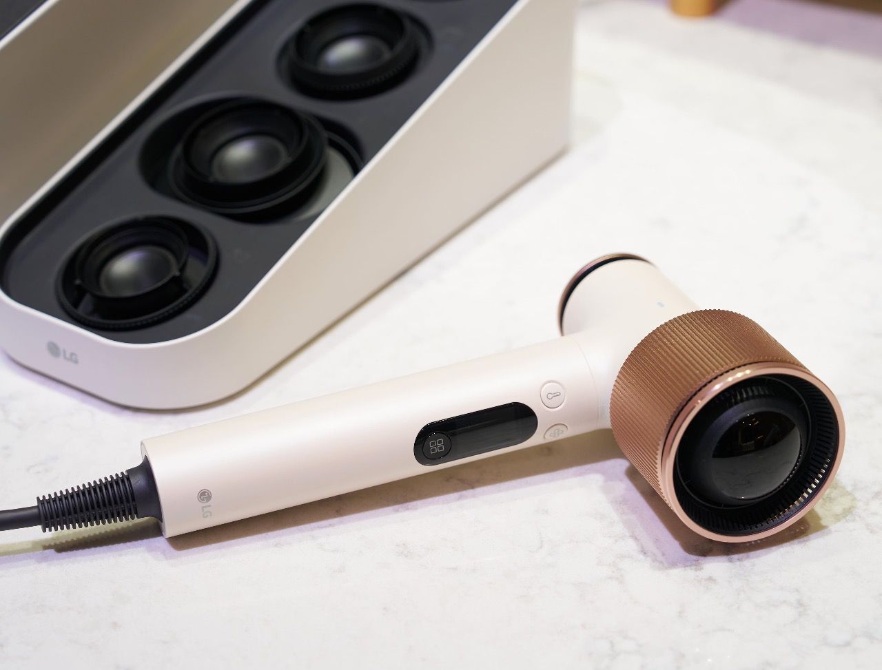 LG AirDew